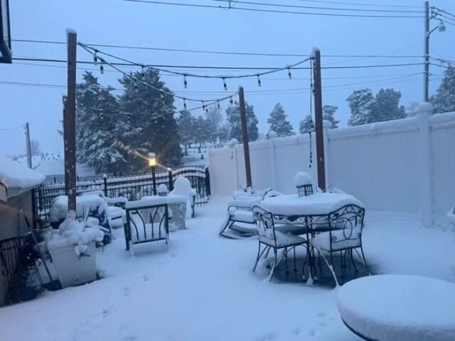 Quanta neve a Grande St. viu no sábado? Luís?